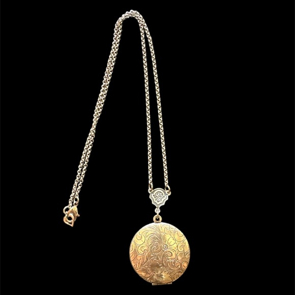 Silver Ornate Locker - Picture 2 of 4